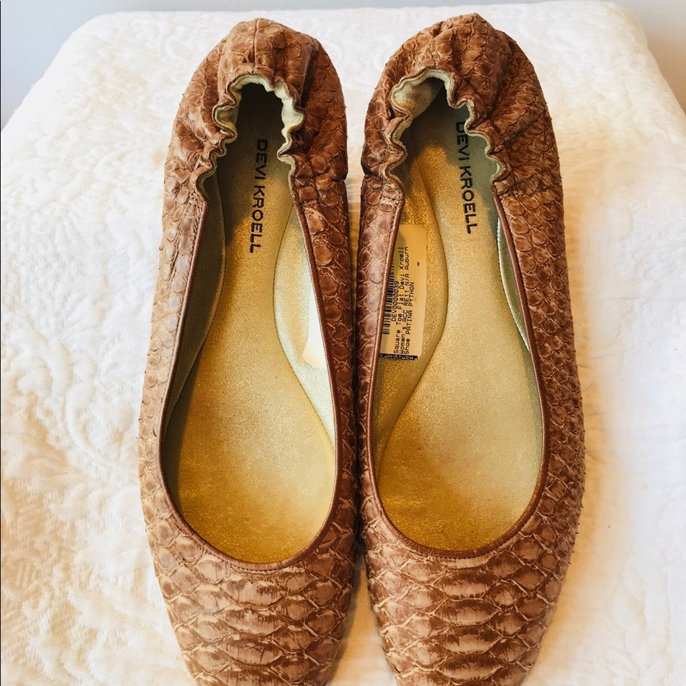 Devi Kroell**Flat Python Beige Flat Shoes - image 4